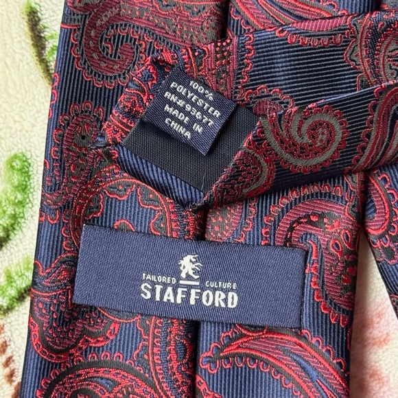 Stafford Red and Blue Paisley Tie - Picture 2 of 3